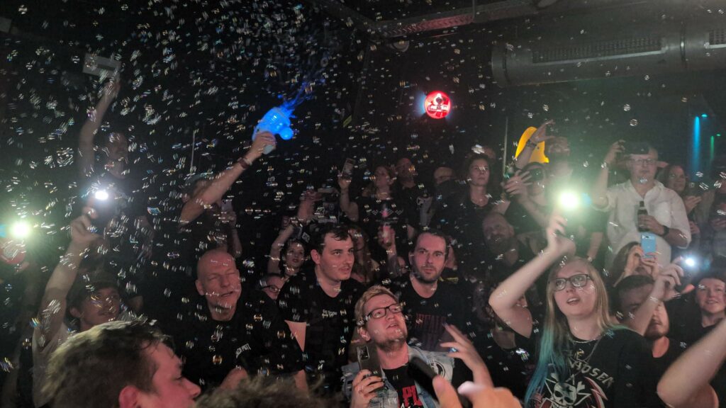 Seifenblasen auf einem Jack Pott Konzert (Organisiert von der Meute)